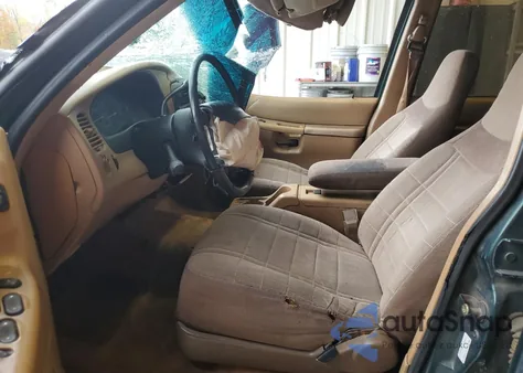 1996 Ford Explorer from USA, damaged, VIN 1FMDU34X6TUB75067